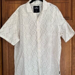 Hollister Men's Eyelet Pattern White Shirt